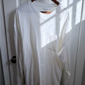 Men’s NWOT xl white Soft Essentials Oversized Long Sleeve Tee